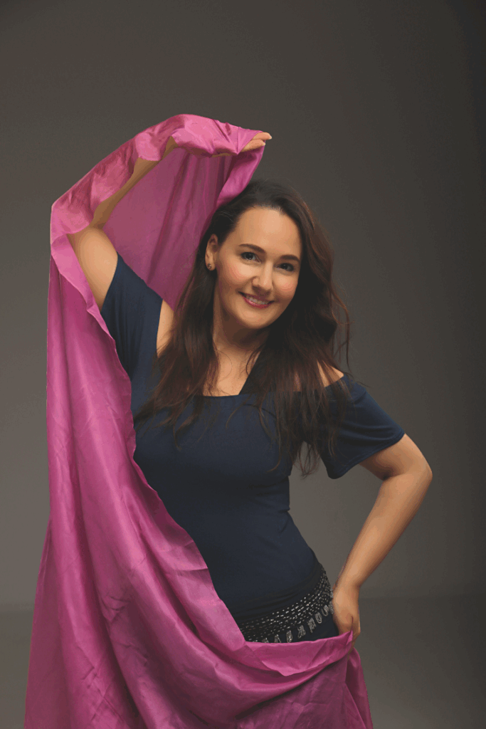 Sivák Timi bellydance with veil